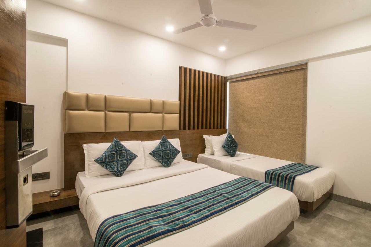 Hotel Wego Bombay Esterno foto